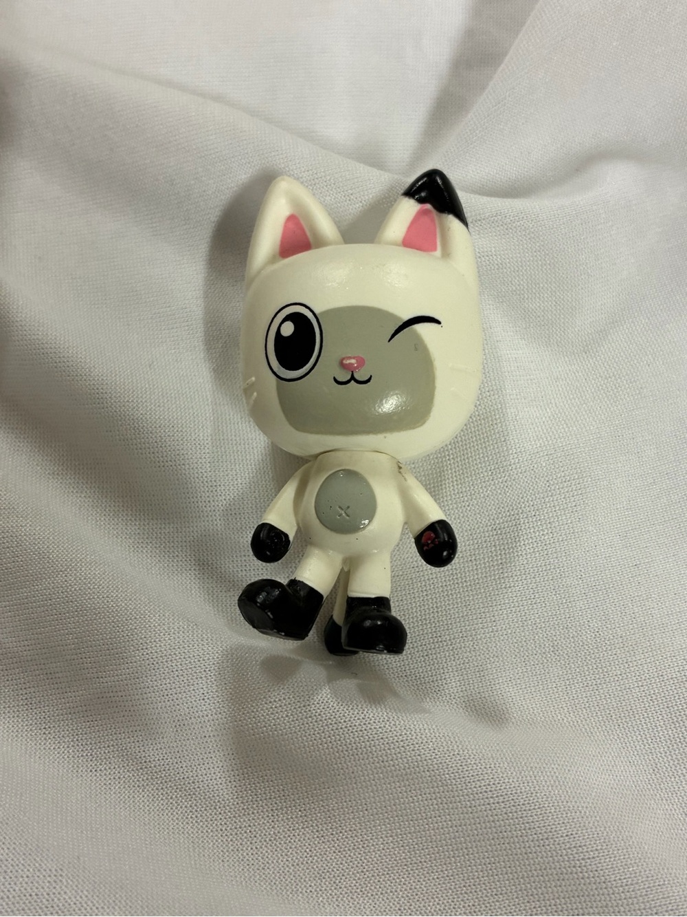 Gabby's Dollhouse Pandy Paws Cat Vinyl Toy Mini Figure White Kitten Figurine